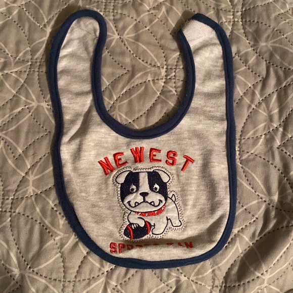 Bibs - Picture 3 of 4